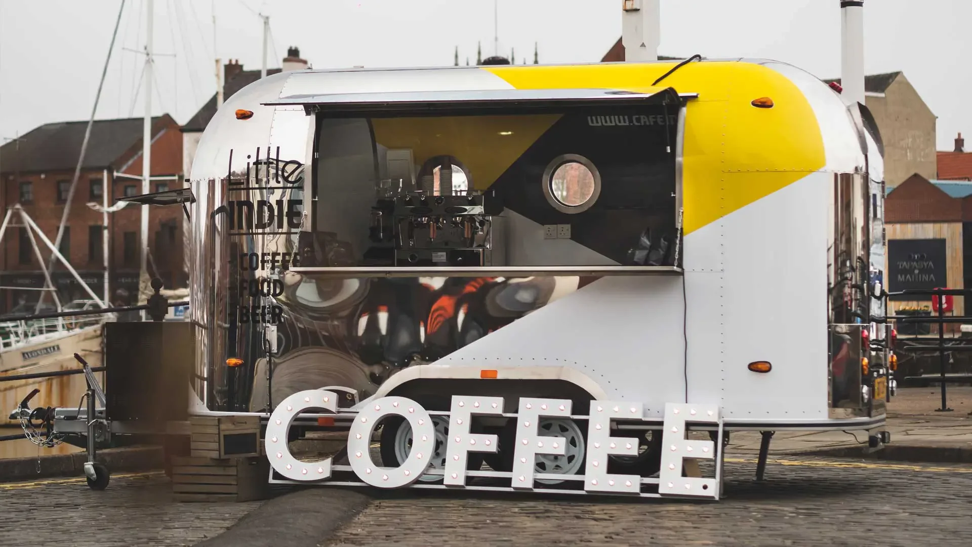 Now Could Be the Time to Invest in a Low-cost Mobile Street Food Business